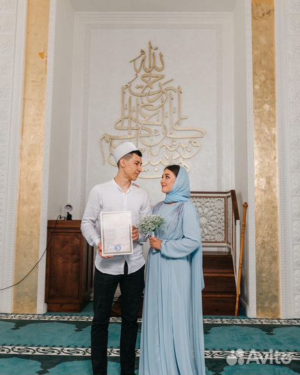 Платье на никах