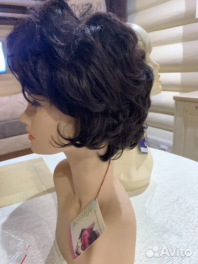 Парик женский