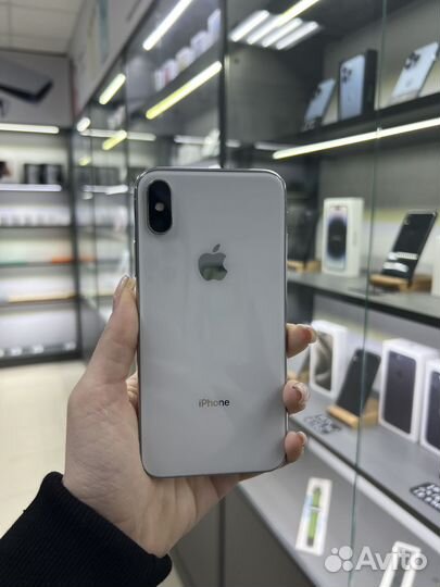 iPhone X, 64 ГБ