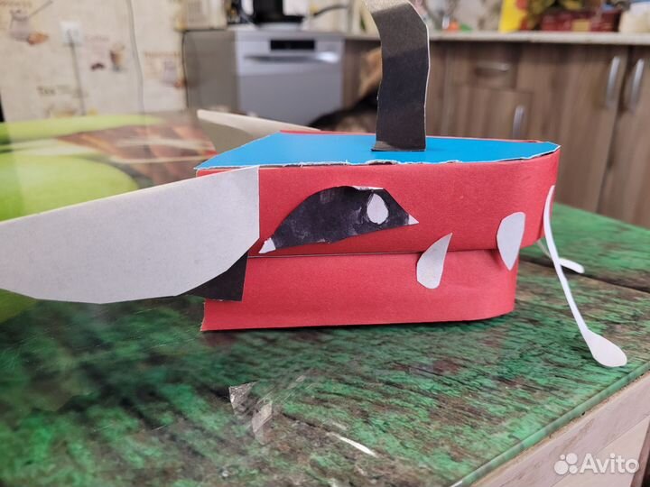 Дракон на руку, Чит. Опис