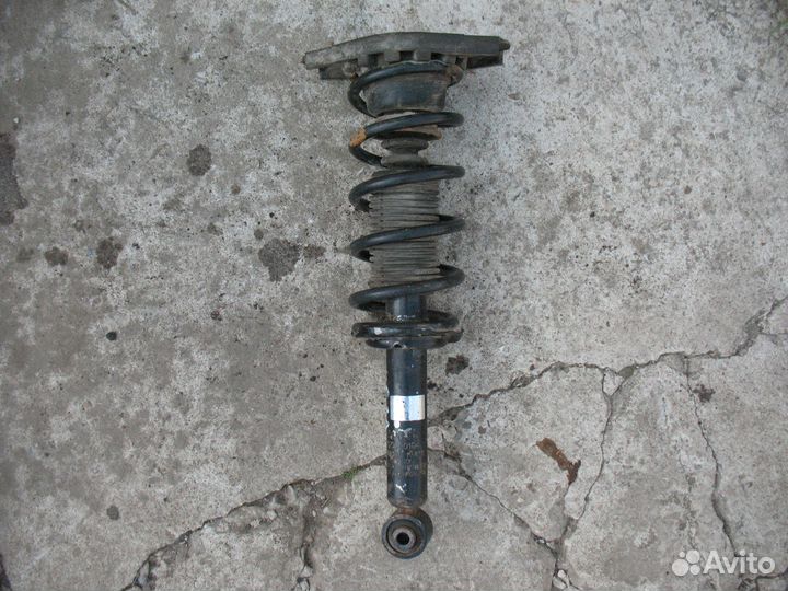 Амортизатор передний/задний Nissan Almera N16/B10