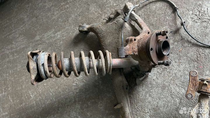 Задние кулаки, рычаги, стойки Audi a6 c4 quattro