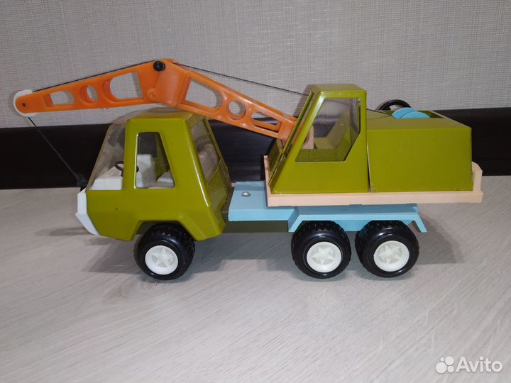 Игрушки СССР кран металлический, гонки старт