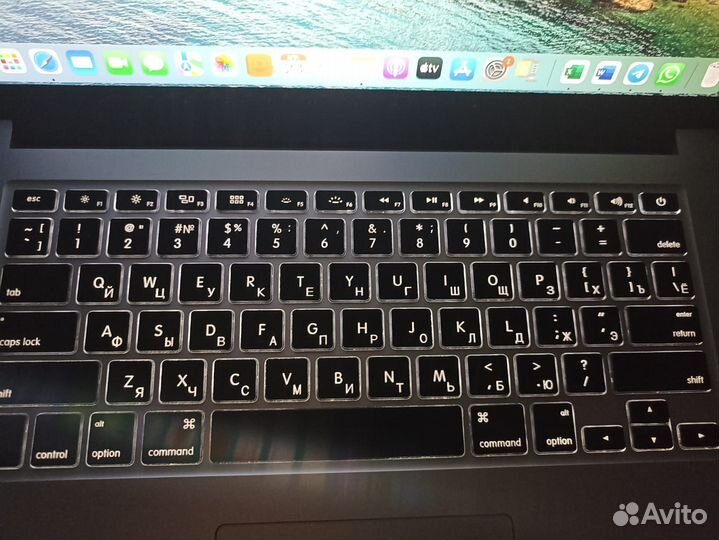 Apple MacBook Pro 15 2016 Radeon R9