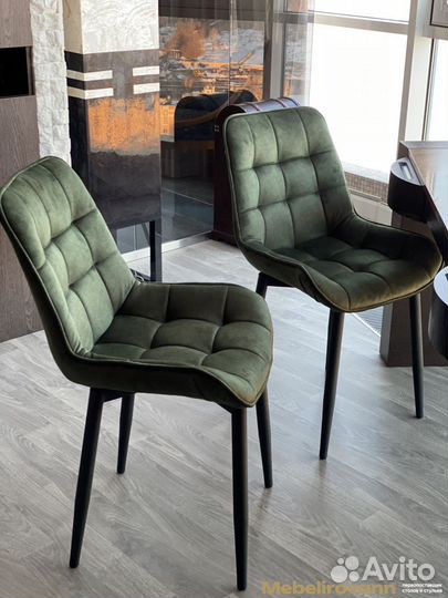 Велюровые стулья для кухни со спинкой