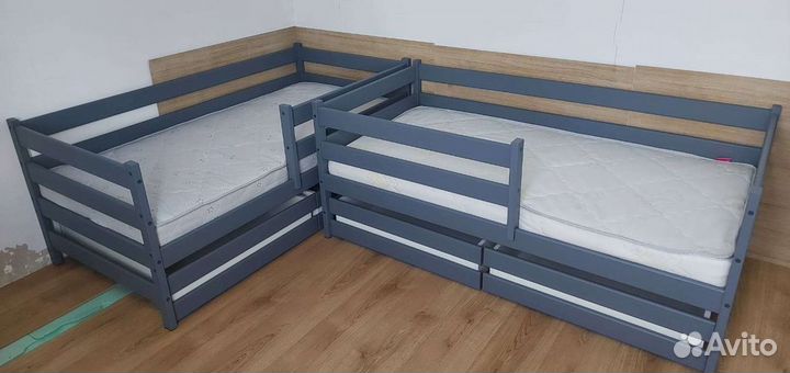 Детская кровать из массива березы с ящиками
