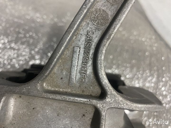 Skoda kodiaq подушка двиготеля