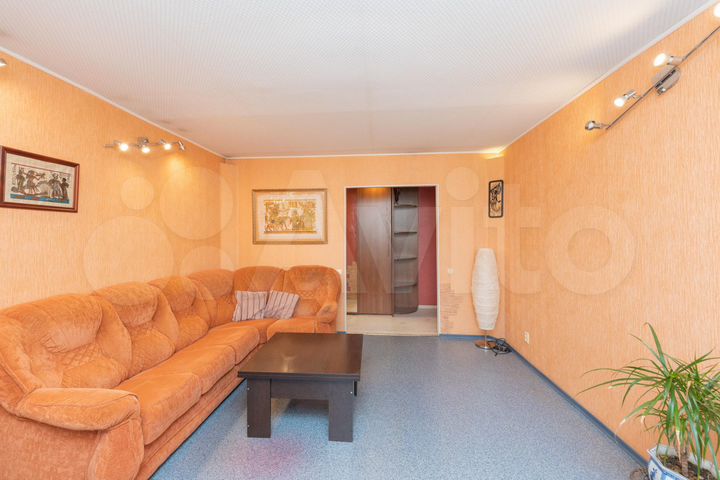 3-к. квартира, 71 м², 2/10 эт.