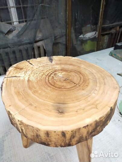 Столик лофт ясень