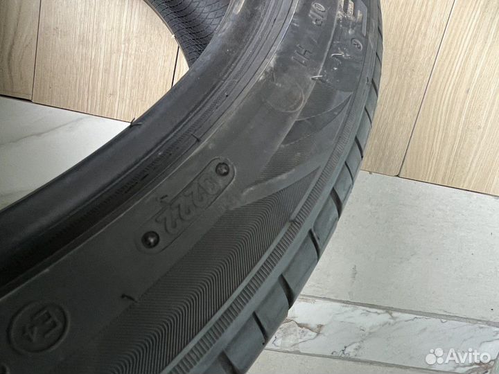 Triangle TH201 255/40 R19