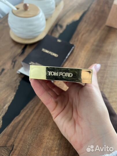 Тени TOM ford honeymoon