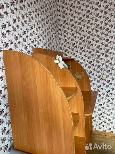 Компьютерный стол + полка