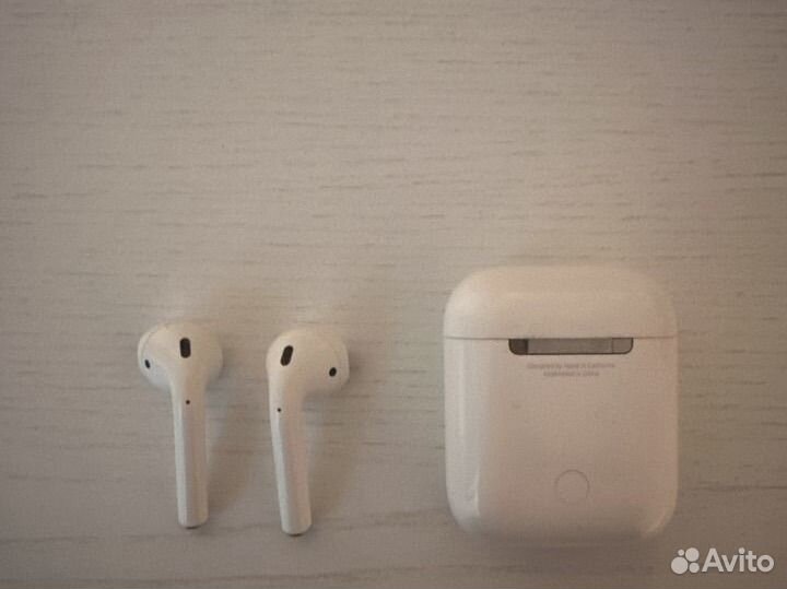 Беспроводные наушники apple airpods 1