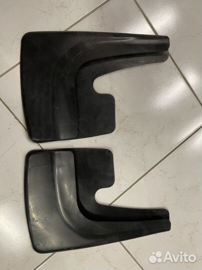 Комплект брызговиков универсальных 2 шт