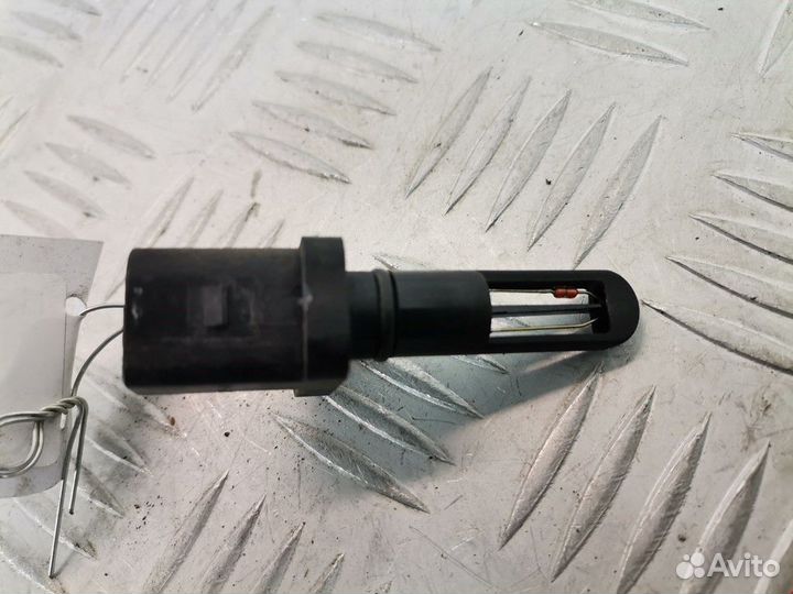 Расходомер воздуха Audi A3 8P 2004 06B905379G