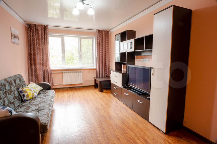2-к. квартира, 52 м², 4/9 эт.