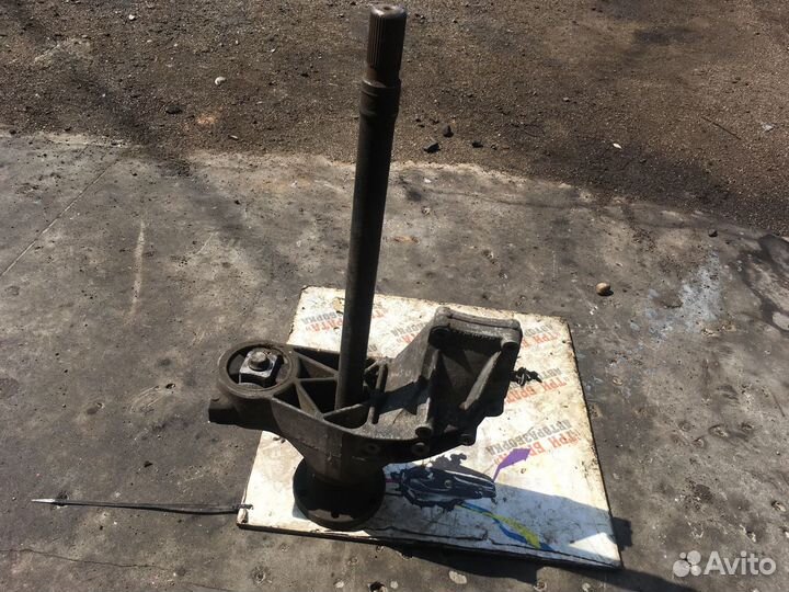 Мерседес Вито Полуось передняя Прав