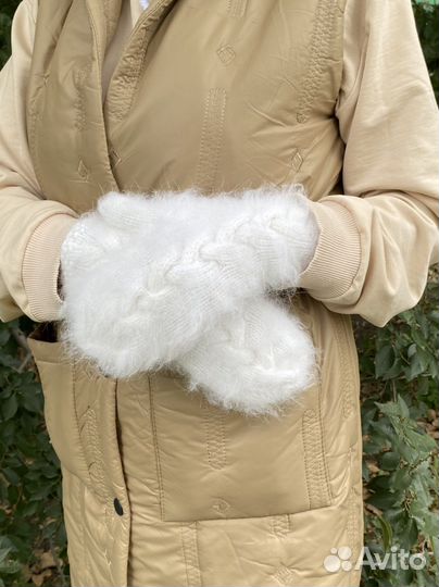 Варежки пух норки белые