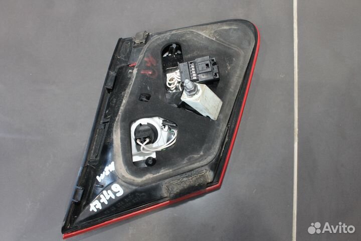 Фонарь задний внутренний левый Mercedes Benz W212