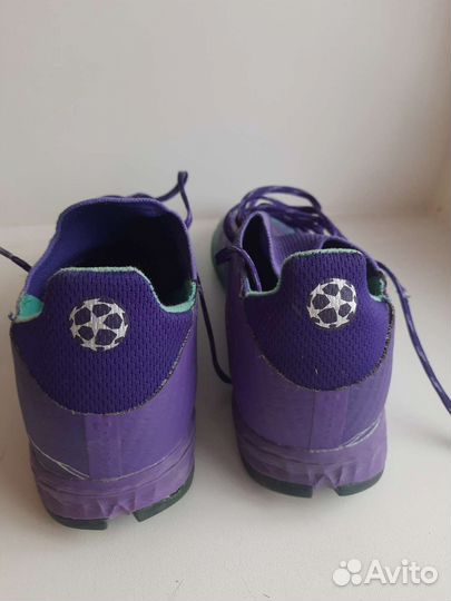 Футбольные бутсы adidas