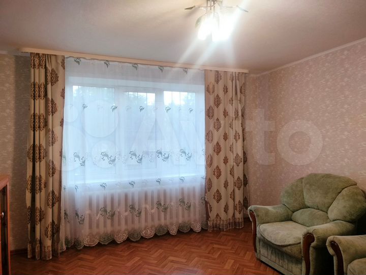 2-к. квартира, 54 м², 1/10 эт.