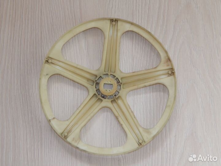 Шкив для стиральной машины Indesit арт. C00270717