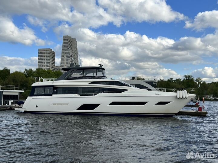 Ferretti Yachts 780