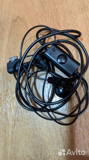 Гарнитура (наушники + микрофон) LG KP265