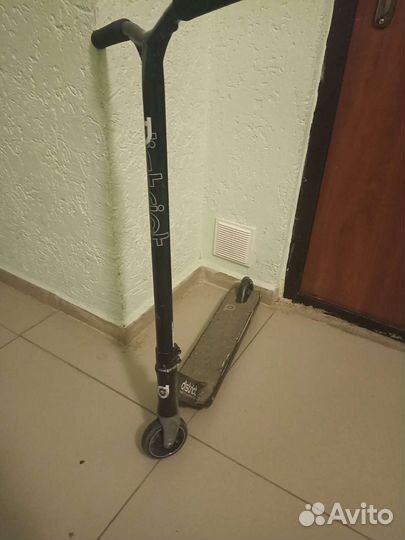 Трюковой самокат district