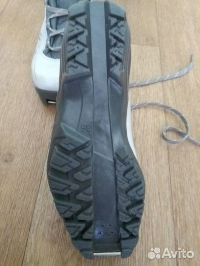 Лыжные ботинки 35 размер