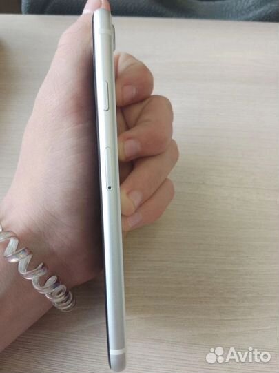 iPhone SE (2022), 64 ГБ