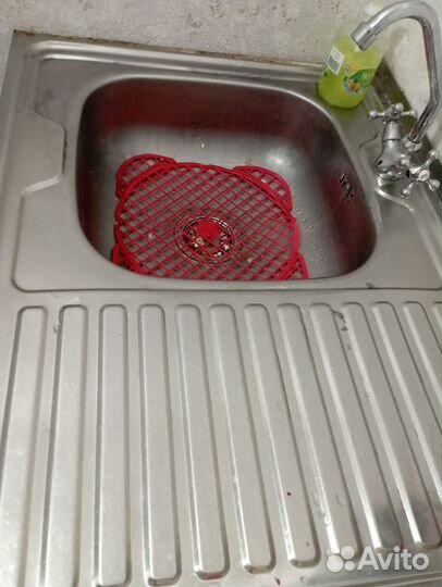 Кухонный гарнитур б/у с мойкой