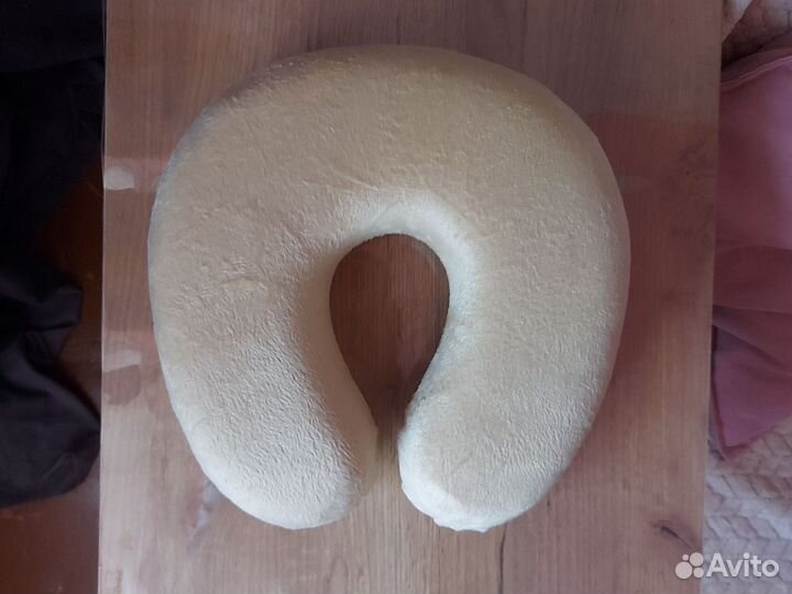 Подушка с эффектом памяти для шеи