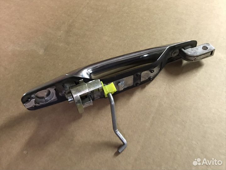 Ручка двери левая хром Mitsubishi Lancer 9