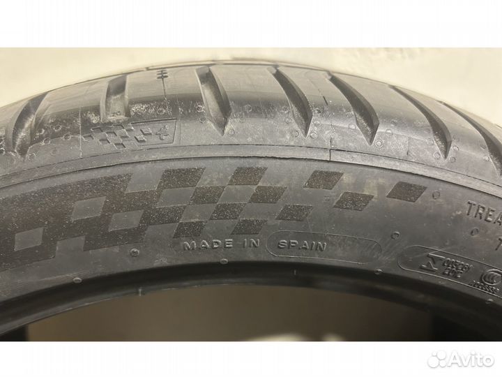 Michelin Pilot Sport 5 245/40 R19 и 275/35 R19 98Y