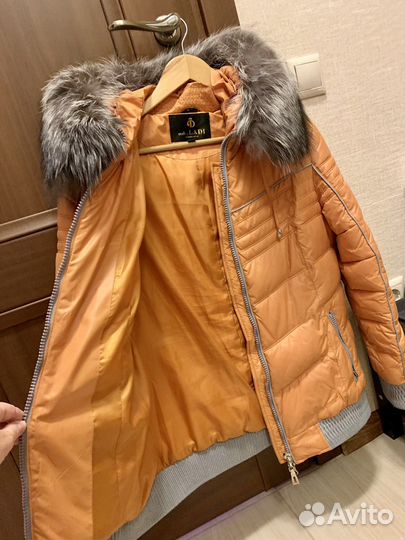Пуховик женский