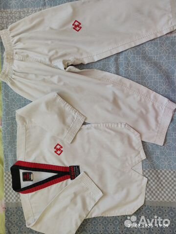 Форма добок тхэквондо с эмблемой. размер 130 см