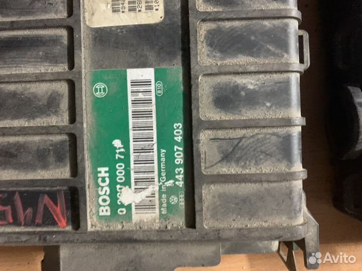 Блок управления двигателем Passat (B3) 1988-1993