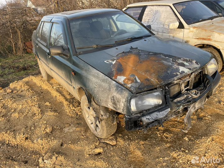 Volkswagen Jetta 2.0 МТ, 1996, 100 000 км