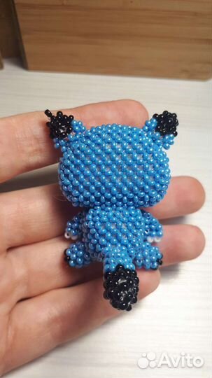 Черничный кот из бисера