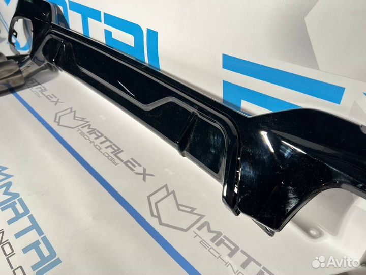 Диффузор с насадками на глушитель BMW G20