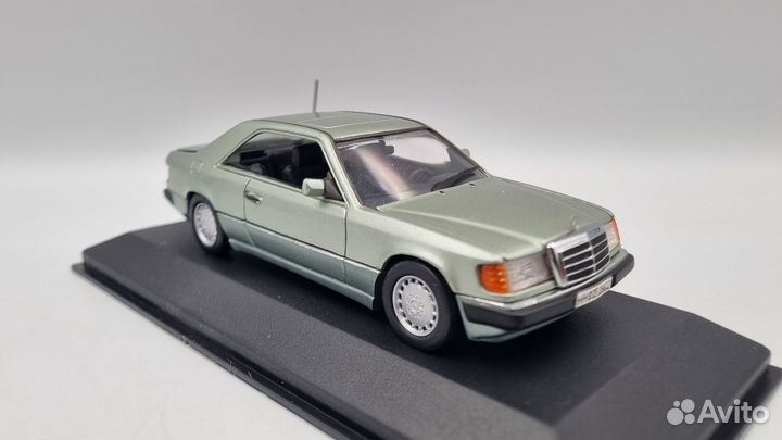 Модель Mercedes-Benz 230CE Coupe