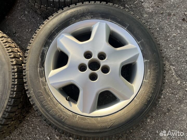 Зима Yokohama 225/60 R17 Литьё 5x114.3 D60.1 ET45