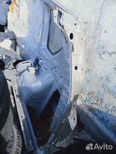 Крыло заднее правое Nissan X-trail