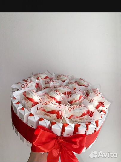 Торт из сладостей