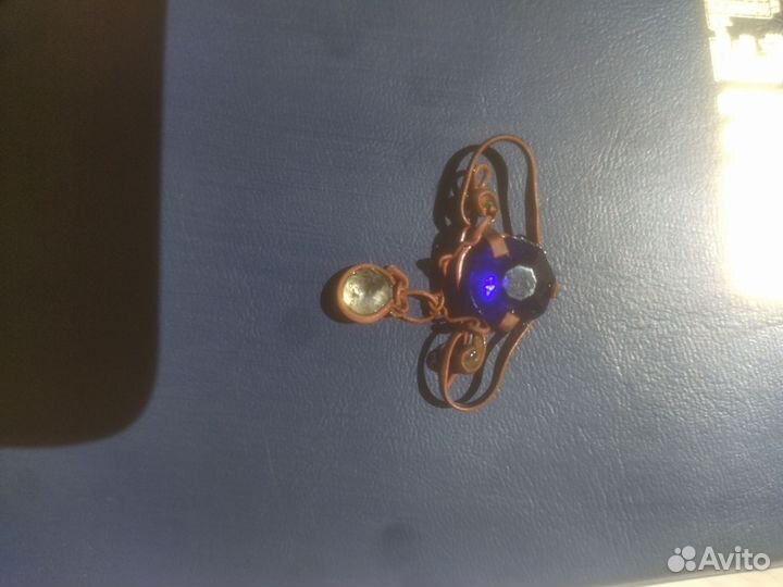 Брошка старинная, булавка на месте, без потерь