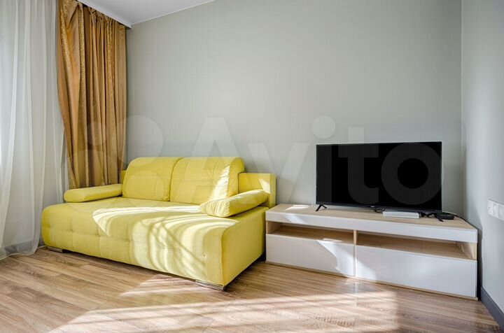 1-к. квартира, 42 м², 1/3 эт.