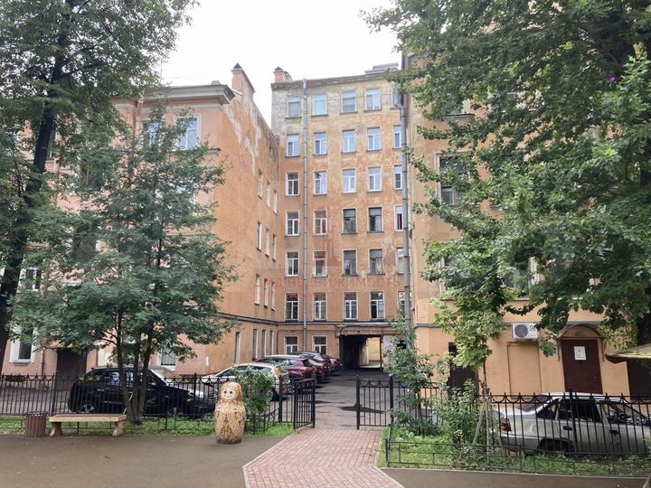 3-к. квартира, 67 м², 3/6 эт.