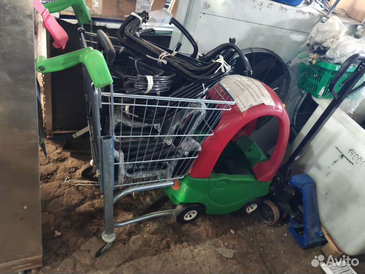 Тележка покупательская автомобиль