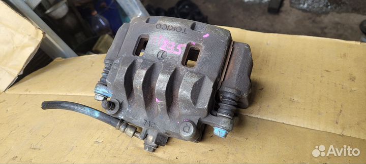 Суппорт передний правый 295мм subaru